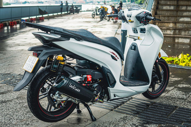 Cận cảnh Honda SH 350i với gói độ hơn nửa tỷ đồng