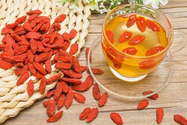 Thêm 5 thứ này vào cốc nước uống mỗi ngày giúp tan mỡ bụng, thải độc gan thận, sáng da hiệu quả