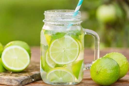 Uống nước chanh nhớ tránh 3 sai lầm này nếu không muốn cơ thể tích mỡ, hại dạ dày