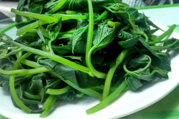 Ra chợ thấy “Vua của các loại rau bình dân” nên mua ngay: Giá rẻ bèo, tốt cho sức khỏe mà không phun thuốc