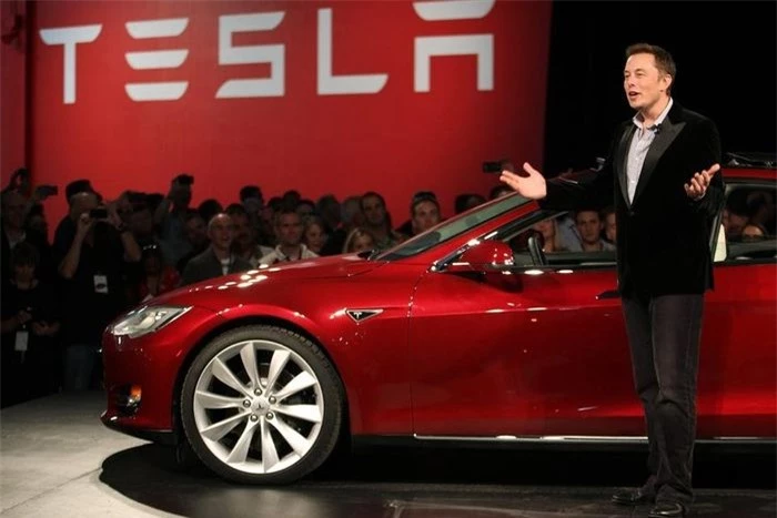  Mỗi chiếc Tesla được ra thu về lợi nhuận 9.570 USD. Ảnh: CNBC. 