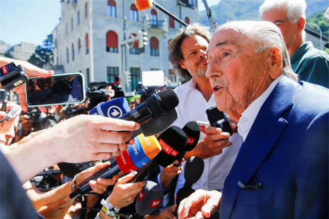 Cựu chủ tịch FIFA, Sepp Blatter vừa tuyên bố tổ chức World Cup ở Qatar là một sai lầm