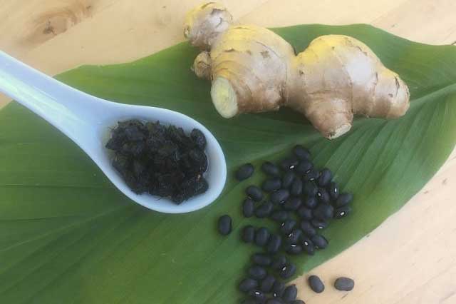 Uống nước đậu đen rang nhớ thêm thứ này: Vừa giảm cân, trị mụn lại sản sinh collagen