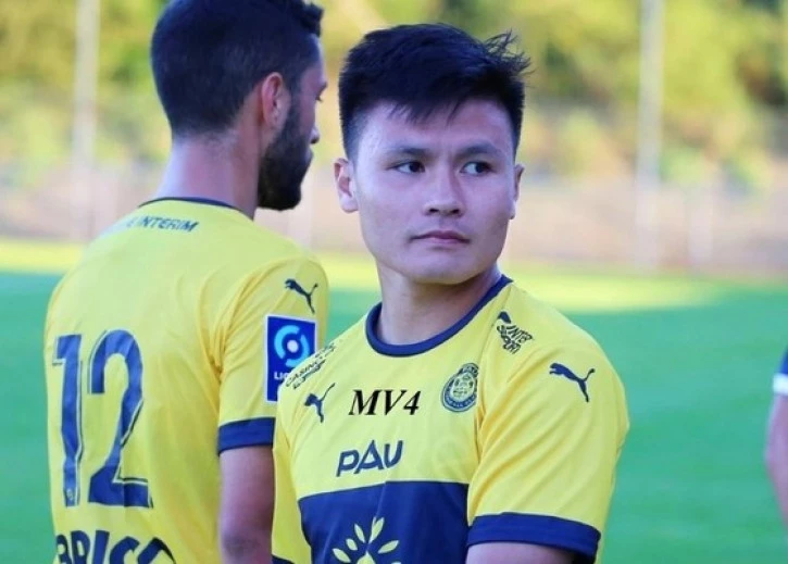 Quang Hải có 3 trận đấu liên tiếp không ra sân ở Pau FC