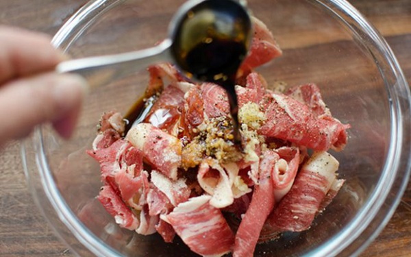 Muốn có món thịt lợn thơm ngon ai ăn 1 cũng muốn ăn 10, tấm tắc khen hãy làm theo cách này