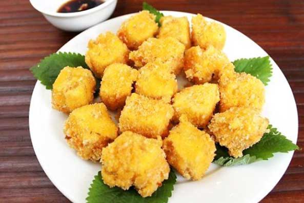 Rán đậu đừng cho ngay vào chảo dầu: Làm thêm 1 bước miếng đậu vàng giòn, để lâu không ỉu