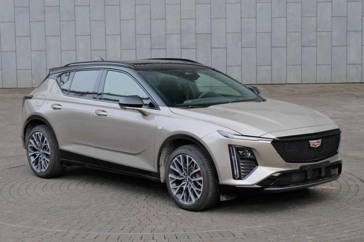 Cận cảnh Cadillac GT4 2024 - Nửa crossover nửa wagon