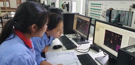 Tháo gỡ nút thắt dạy văn hóa trong trường nghề