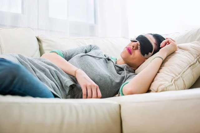 Ngủ trưa đặc biệt tốt cho sức khỏe nhưng có 3 sai lầm cần tránh