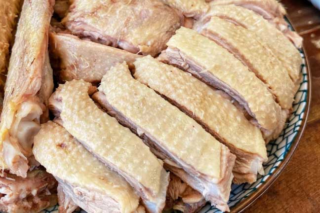 Mẹo luộc vịt mềm thơm: Nhớ thả thứ này vào nồi, đảm bảo thịt ngon ngọt, không hôi