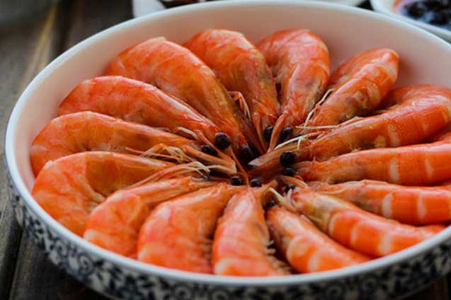 Đừng dùng nước lã để luộc tôm: Làm theo cách này tôm ngọt, không tanh, thịt đỏ au