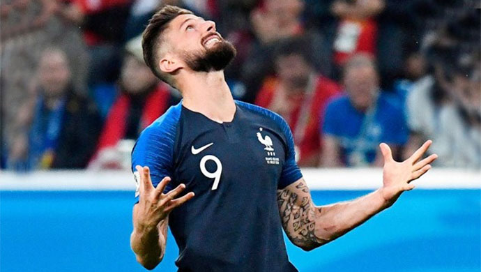 ĐT Pháp: Benzema vắng mặt, Giroud từ kép phụ thành kép chính