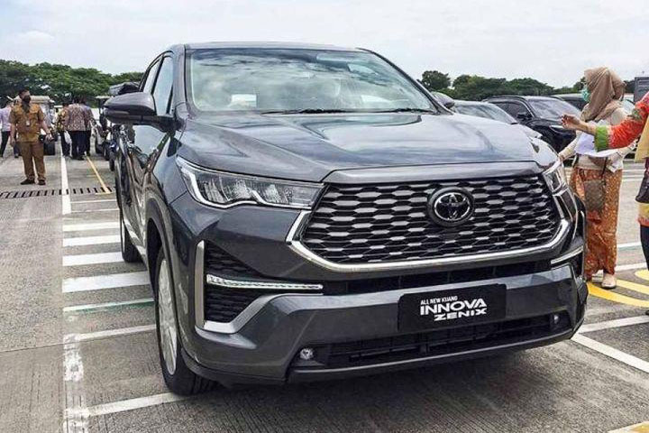 Toyota Innova 2023 ra mắt, có phiên bản hybrid