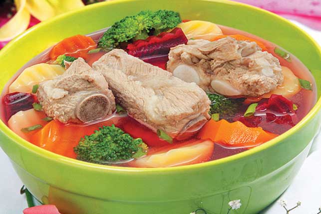 Hầm xương chỉ bỏ nước lạnh là chưa đủ: Thả thêm thứ này món canh trong veo, không hôi ngọt nước