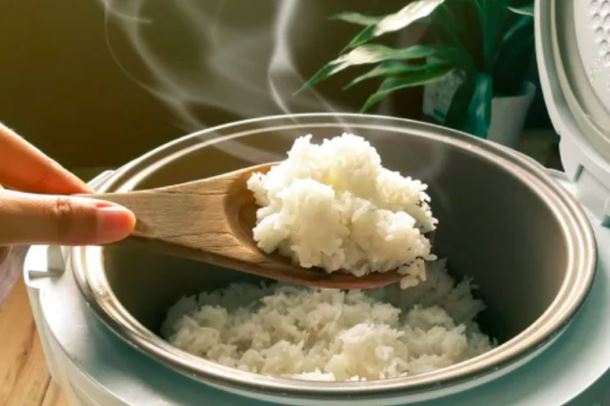 4 cách ăn cơm giúp giảm huyết áp, mỡ máu, tiểu đường: Ăn đúng phòng nhiều bệnh