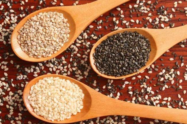 6 loại thực phẩm giúp chị em cải thiện quầng thâm mắt ngay từ bên trong