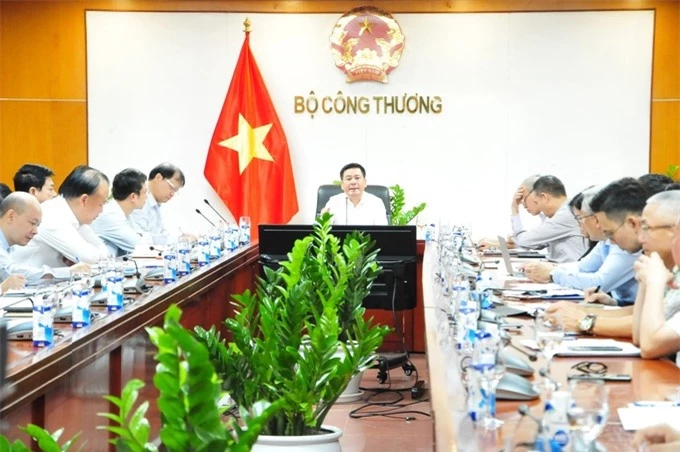 Sau năm sóng gió, Bộ Công Thương lên 2 kịch bản xăng dầu cho năm 2023 - 1