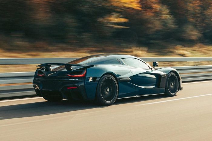 Rimac Nevera trở thành mẫu xe điện nhanh nhất thế giới