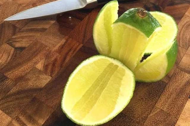 Bổ đôi quả chanh rồi vắt là ‘sai bét’: Làm theo cách này mới đúng chuẩn, nước nhiều gấp đôi