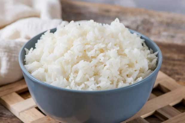 Cơm nguội cho vào ngăn mát tủ lạnh là sai: Làm theo cách này cơm để được lâu, hấp lại vẫn ngon như mới