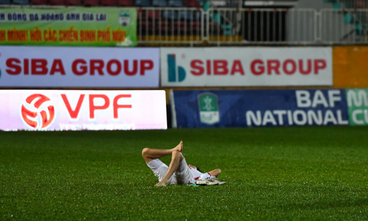 Xót xa hình ảnh Tuấn Anh, Xuân Trường sau trận cuối mùa giải của HAGL