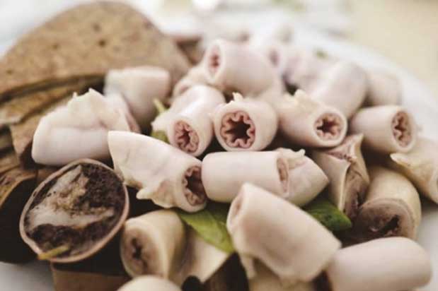 Luộc lòng lợn cứ thêm vài giọt này, miếng nào miếng nấy trắng nõn, giòn sần sật