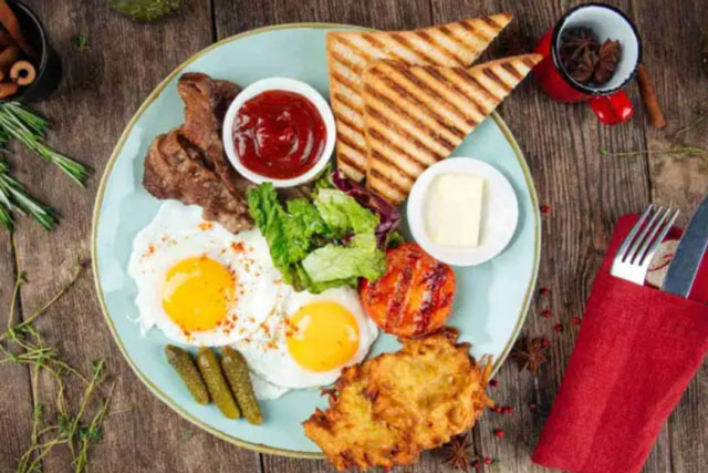 Ăn sáng như vua, nên hay không nên?