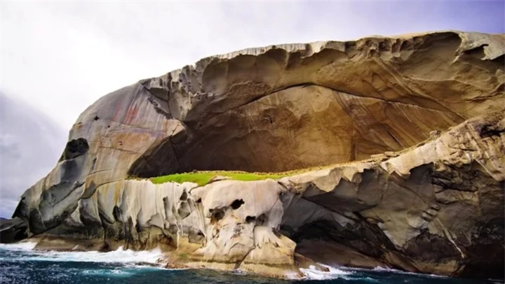 Hòn đảo Đầu lâu bí ẩn: Nơi du khách chỉ được ngắm chứ không thể đặt chân đến - 6