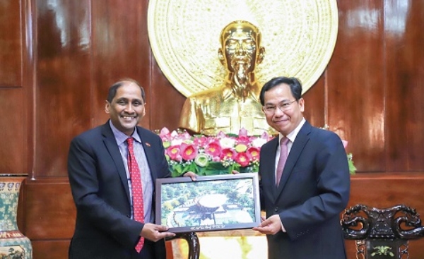 Xúc tiến mở đường bay thẳng Cần Thơ - Singapore