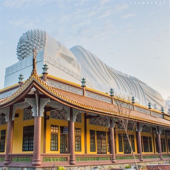 Ngôi chùa cổ 300 tuổi có tượng Phật nằm trên mái dài nhất châu Á ở Bình Dương - 3