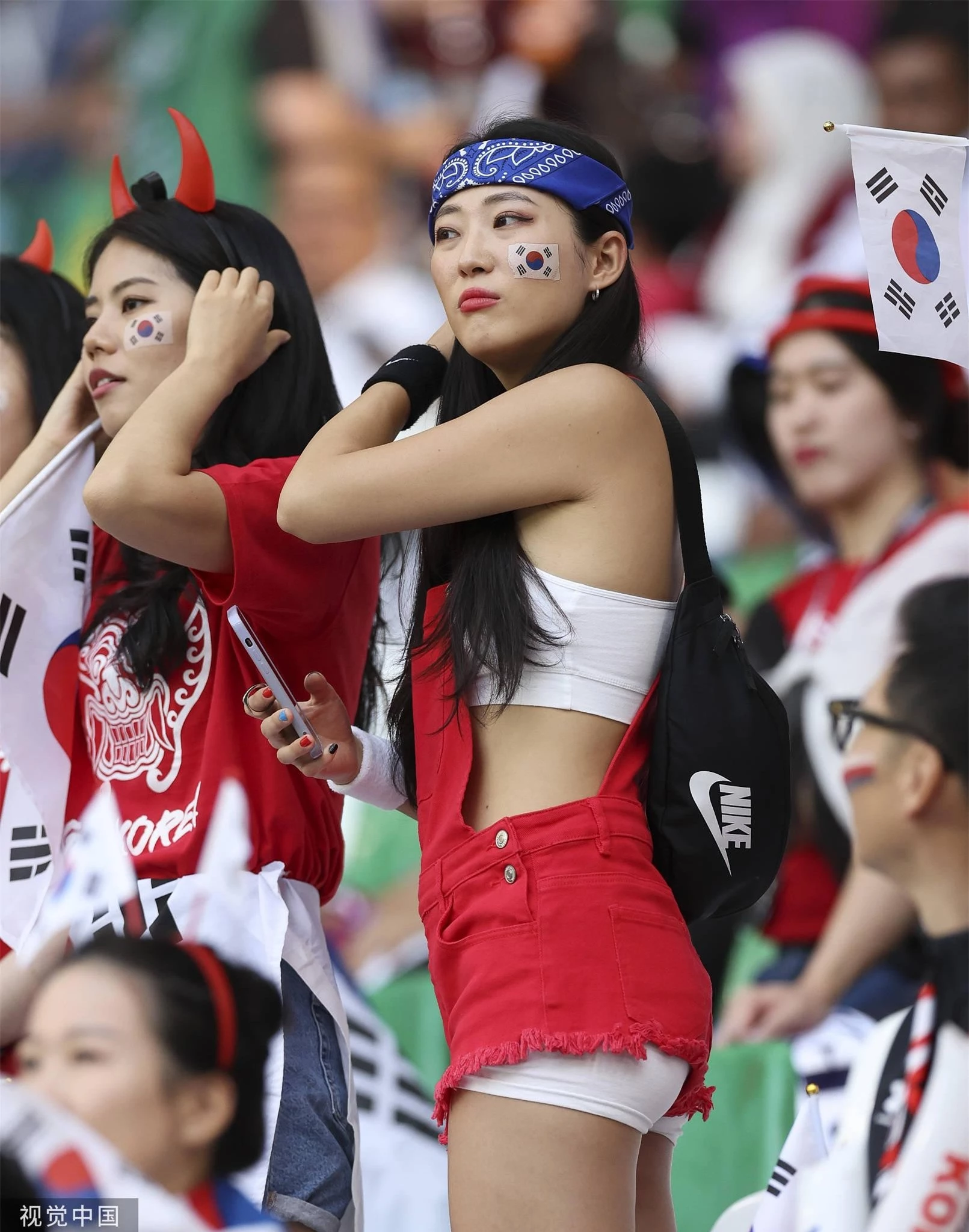 Những bóng hồng xinh tươi trên các khán đài World Cup 2022 ảnh 3