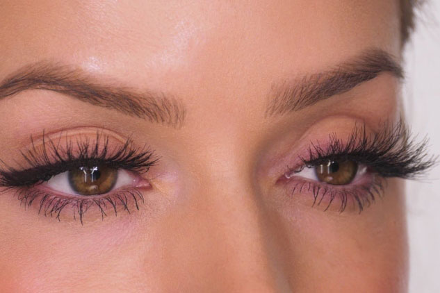 Bạn cần lưu ý gì khi gắn mi giả?