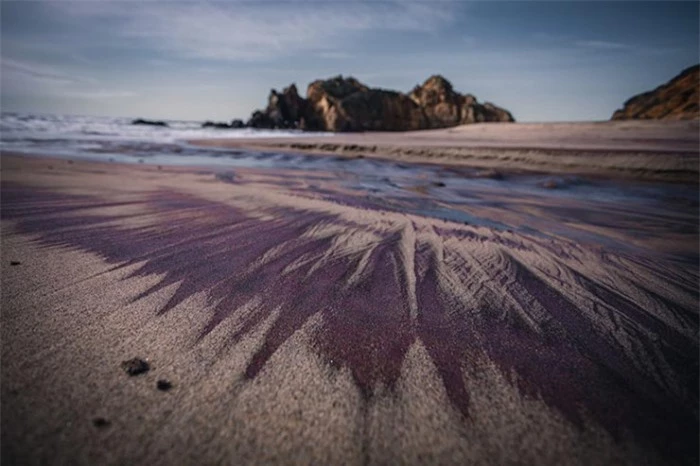 9 bãi biển có màu sắc kỳ lạ nhất trên thế giới 2