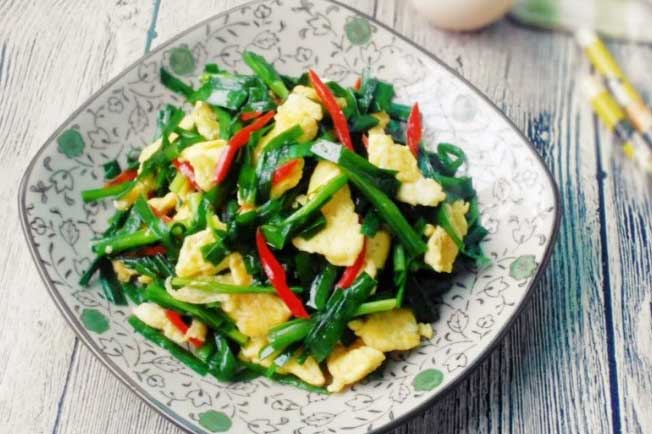 Không phải hành, xào trứng với loại lá rẻ tiền này vừa ngon lại bổ