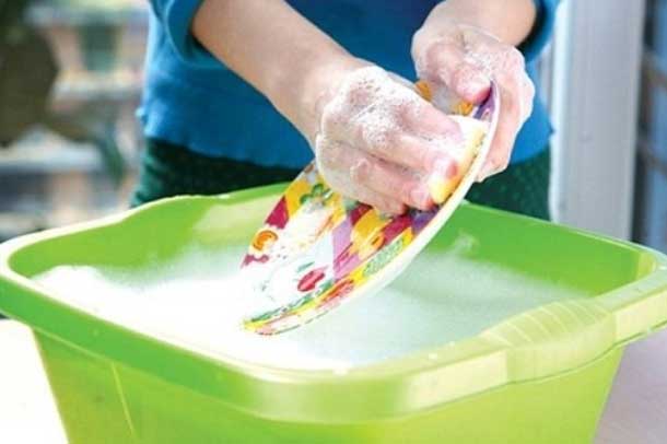 Thói quen 'chết người' khi rửa bát khiến cả nhà đối mặt với ung thư và chết sớm hơn rất nhiều