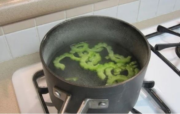 6 cách loại bỏ vị đắng khổ qua, trẻ con cũng ăn ngon lành