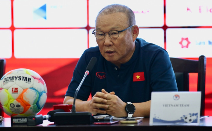 Hùng Dũng háo hức, HLV Park Hang Seo không sợ Dortmund