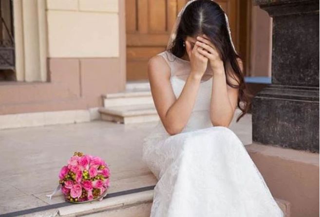 Trong đêm tân hôn, phát hiện một "điểm lạ" trên cơ thể cô vợ mới cưới, chồng đùng đùng đòi ly hôn ngay tức khắc