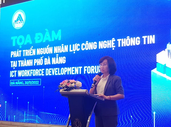 Phó Chủ tịch UBND TP Đà Nẵng Ngô Thị Kim Yến phát biểu khai mạc Tọa đàm