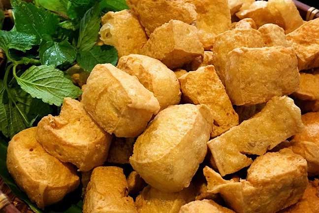 Đậu rán xong rất nhanh bị xẹp ỉu: Thêm thứ này đậu vàng ngon, giòn lâu, không bị nát