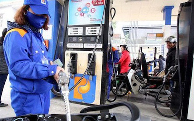Xăng, dầu đồng loạt giảm giá mạnh 