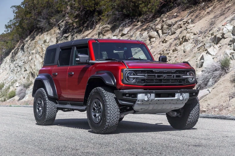 7. Ford Bronco Raptor 2022 (giá khởi điểm: 73.780 USD).