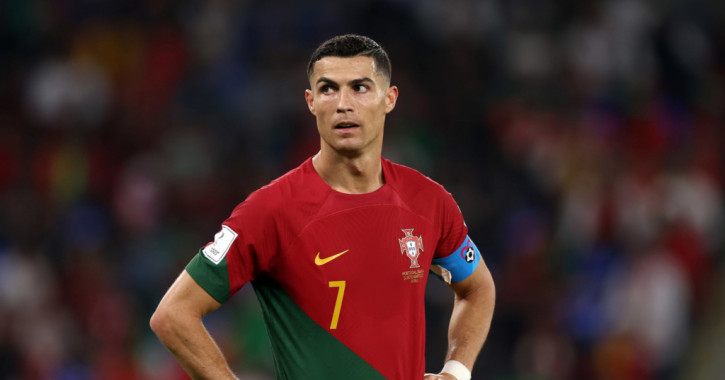 NÓNG: Ronaldo tiến sát thỏa thuận gia nhập CLB châu Á, nhận số tiền khổng lồ