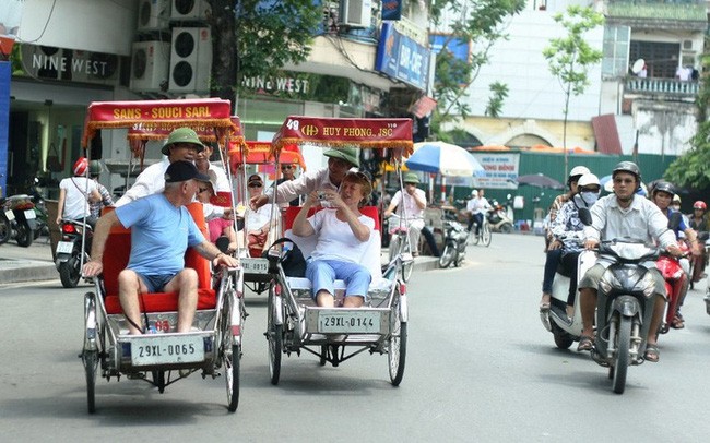 Khách quốc tế đến Việt Nam đạt gần 3 triệu lượt