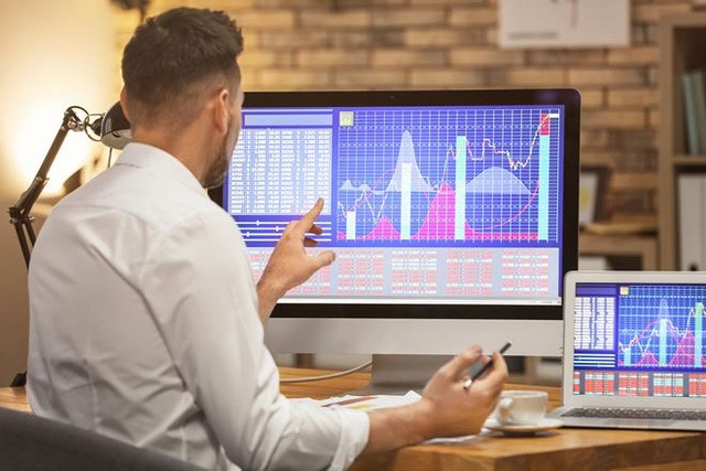 Khối ngoại mua ròng kỷ lục trong tháng 11