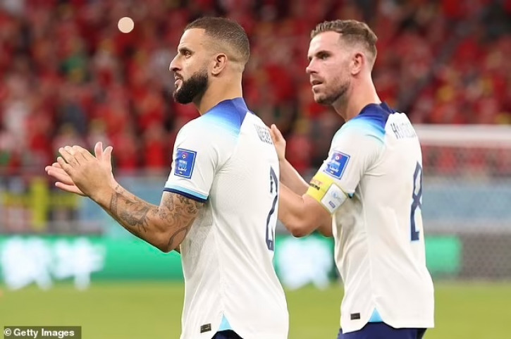 'Walker là hậu vệ duy nhất trên hành tinh có thể ngăn cản Mbappe'