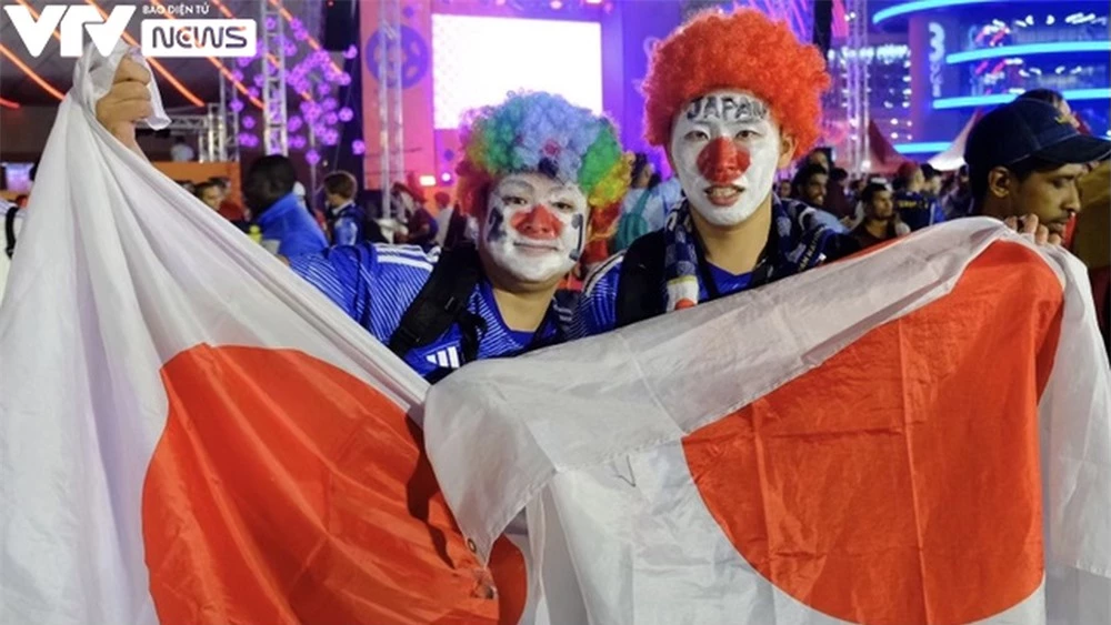 Sắc xanh Samurai tràn ngập khi Nhật Bản đi tiếp tại World Cup 2022 - Ảnh 12.