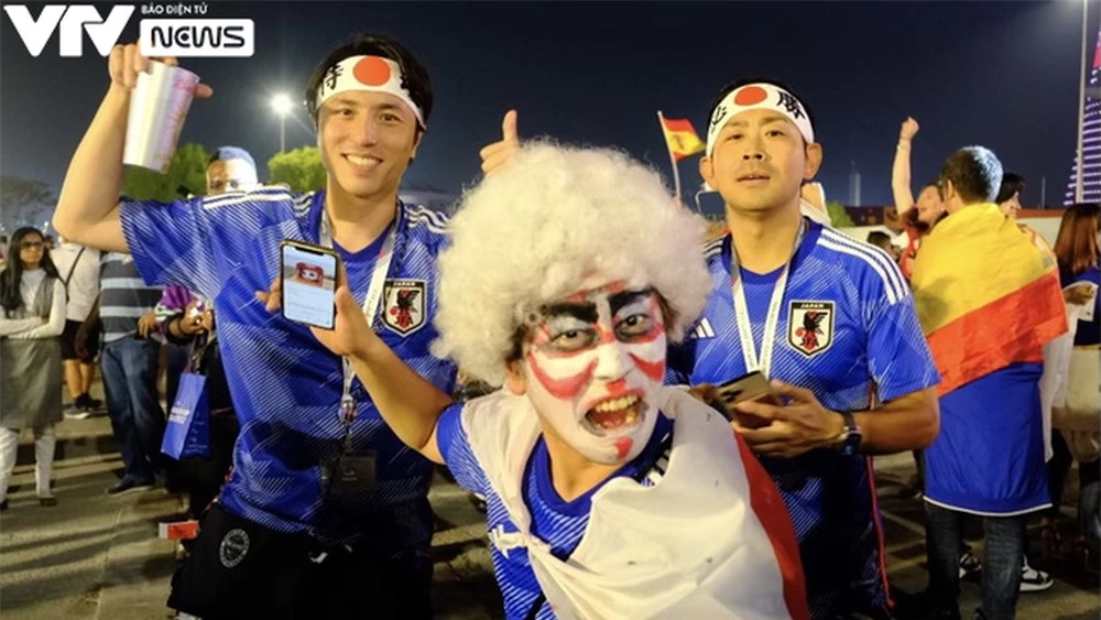 Sắc xanh Samurai tràn ngập khi Nhật Bản đi tiếp tại World Cup 2022 - Ảnh 16.