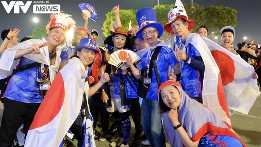 Sắc xanh Samurai tràn ngập khi Nhật Bản đi tiếp tại World Cup 2022 - Ảnh 6.