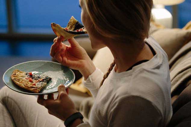 Sau 40 tuổi, cần nhớ ''3 không'' và ''4 nên'' trước khi ngủ